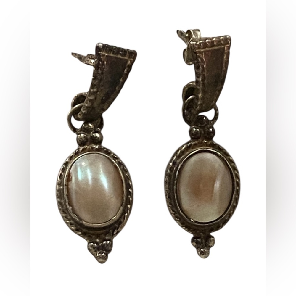Vintage Sterling Silver Mother of Pearl Pierced Earrings